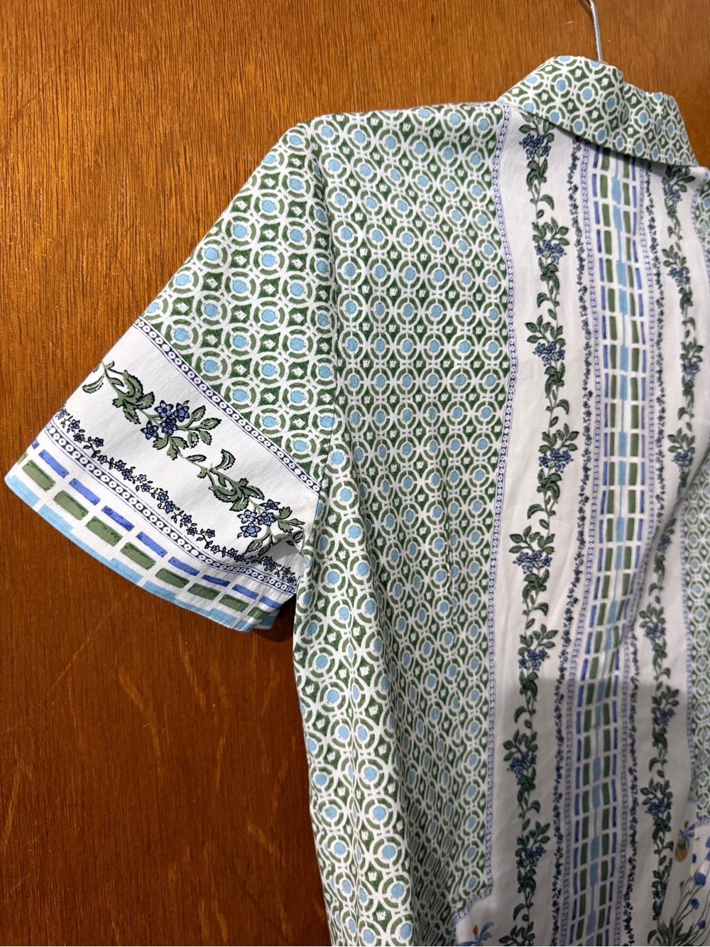 EUC Tory Burch Short-Sleeve Floral Botanical Women’s Shirt - Size 6 - Picture 7 of 12
